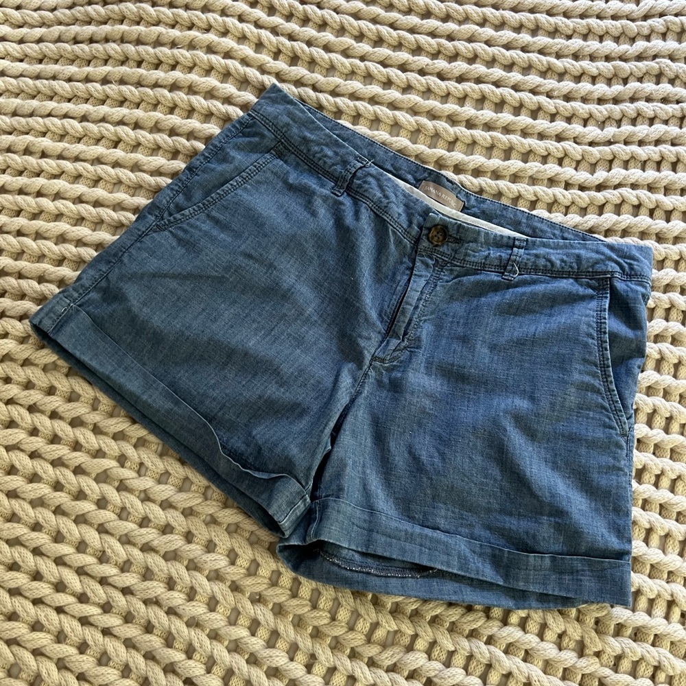 Banana republic womens size 12 cuffed chambray shorts